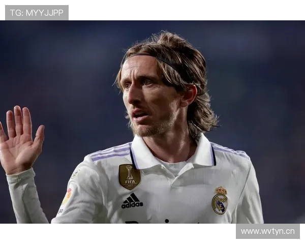 皇马瞄准三中场首选巴黎核心将